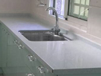 新婚夫妻入新厝，九十度系統櫃廚具高貴不貴提升居家品質